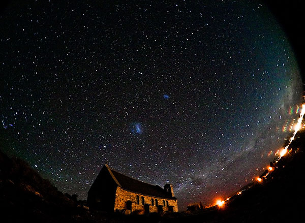 night-sky-over-church-800